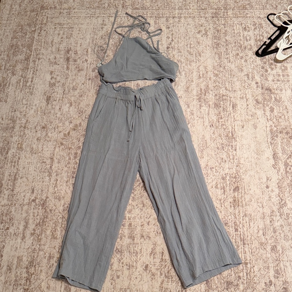 Beachy crop top/high waist pant set